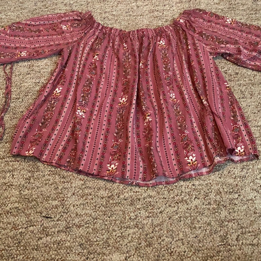 NWOT Rue 21 off the shoulder shirt